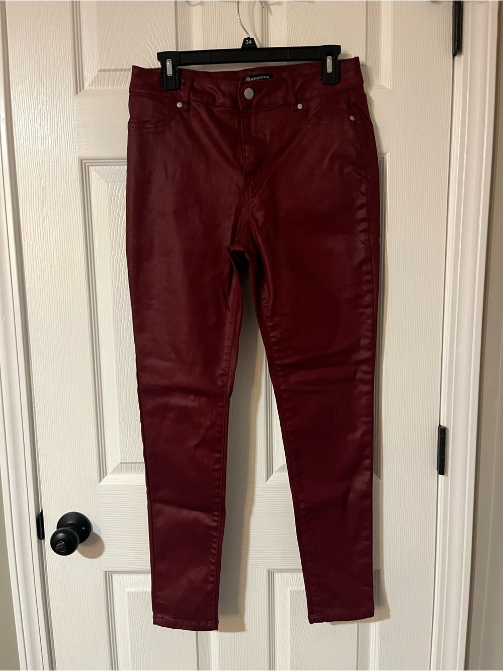 Versona Women's Burgundy Coated Skinny Jeans
